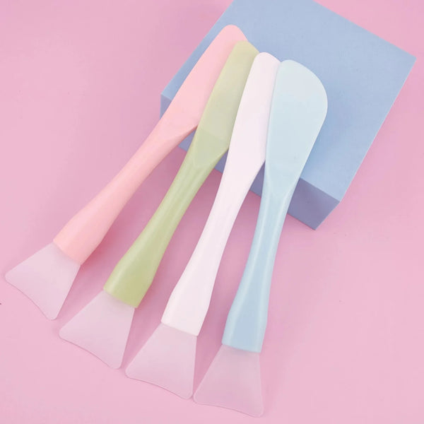 Silicone Facial Mask Brush with Scraper – Soft Head DIY Skincare Tool